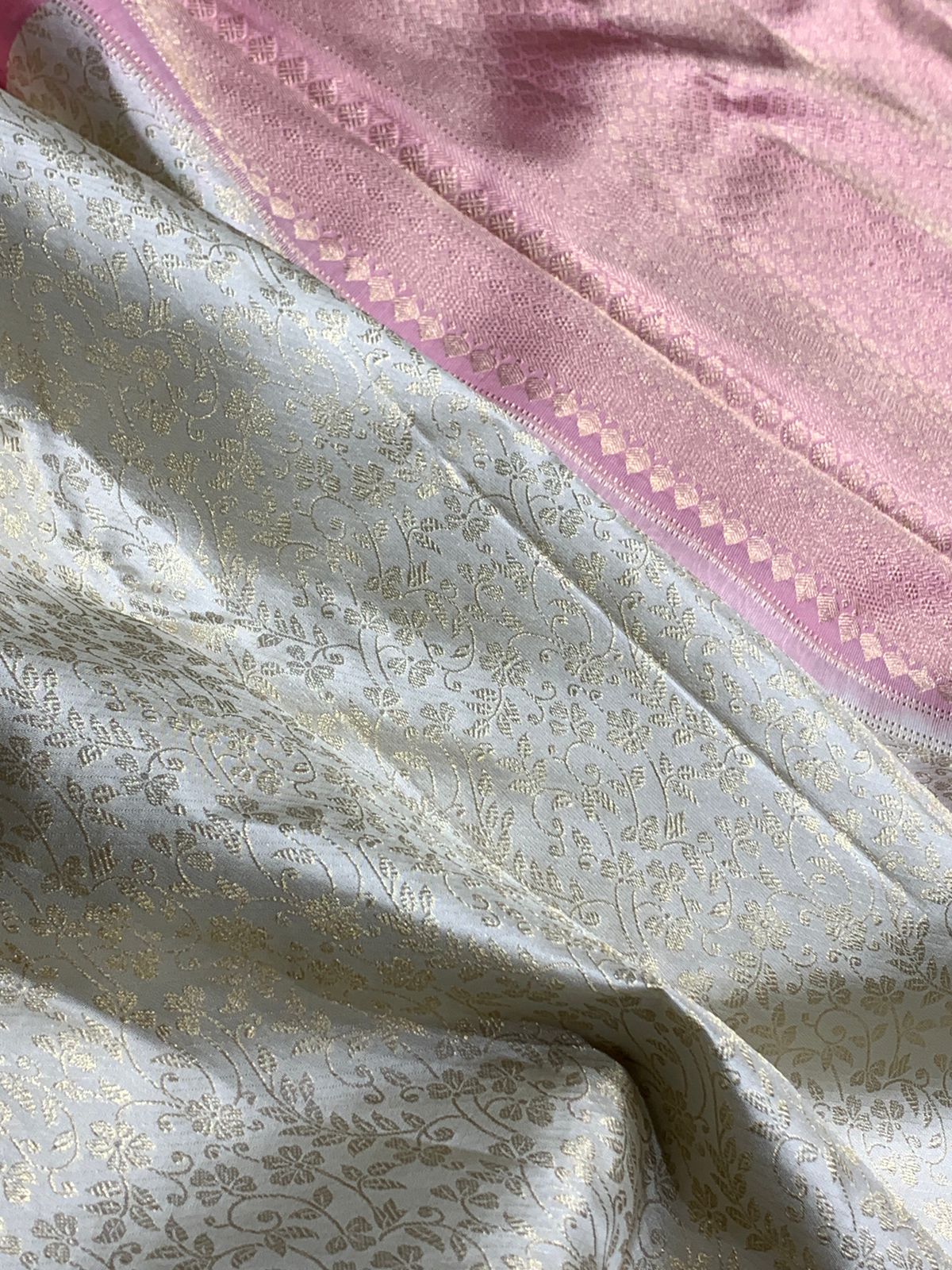 Pure Grey Kancheepuram Handwoven Silk Saree – 2G Zari | Double Warp | Silk Mark Certified
