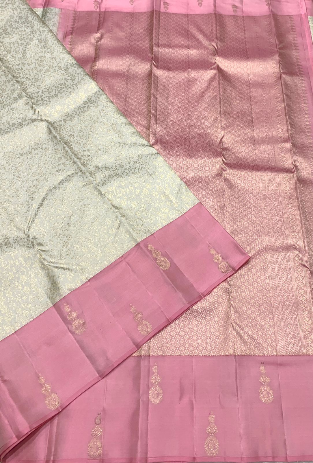 Pure Grey Kancheepuram Handwoven Silk Saree – 2G Zari | Double Warp | Silk Mark Certified