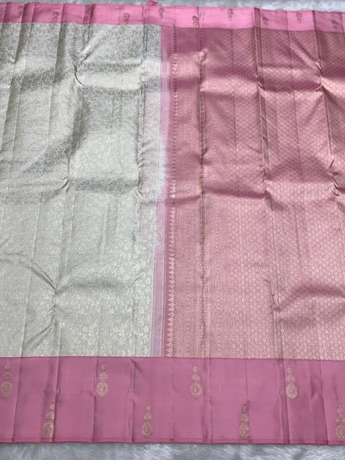 Pure Grey Kancheepuram Handwoven Silk Saree – 2G Zari | Double Warp | Silk Mark Certified
