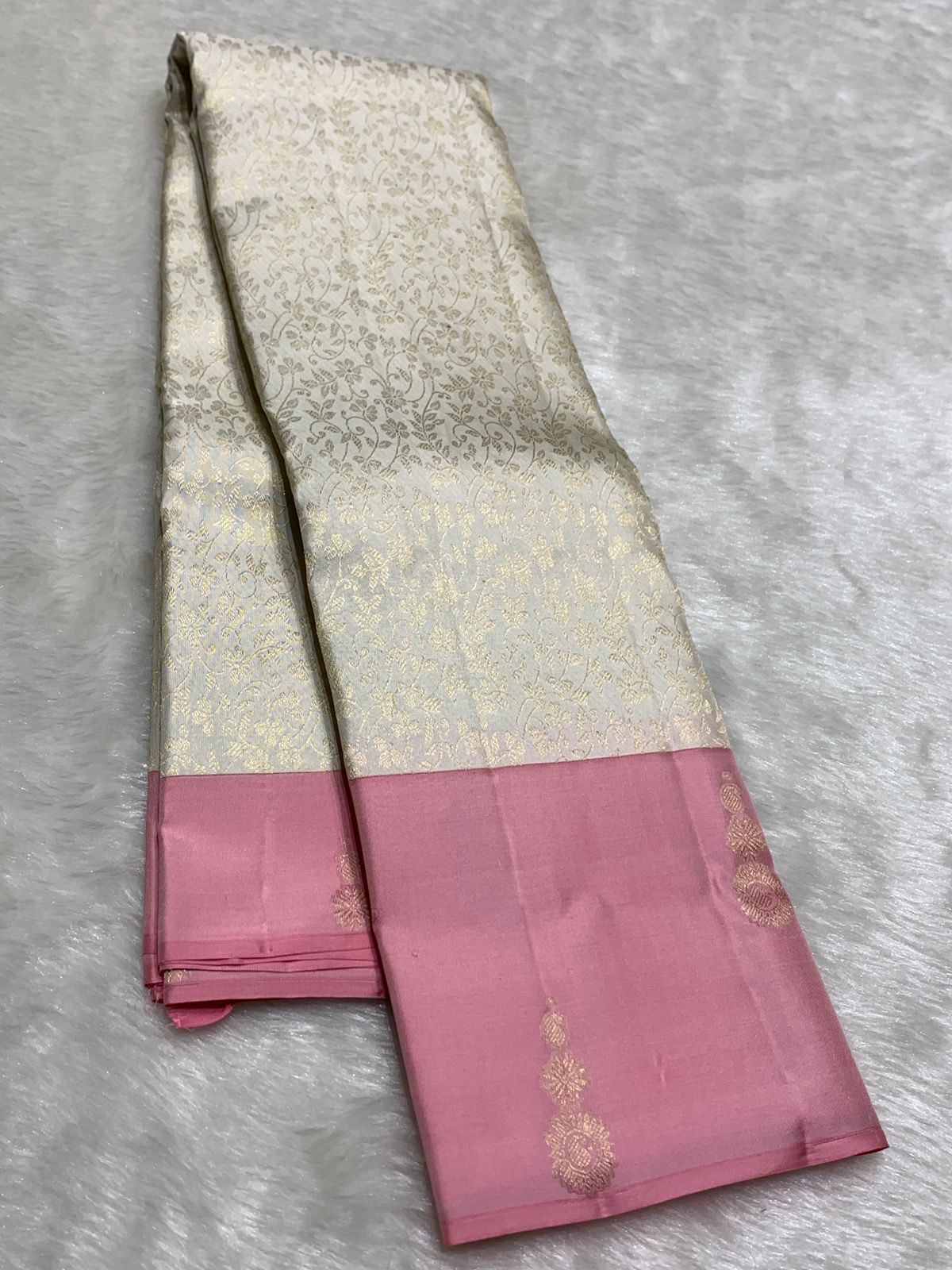 Pure Grey Kancheepuram Handwoven Silk Saree – 2G Zari | Double Warp | Silk Mark Certified