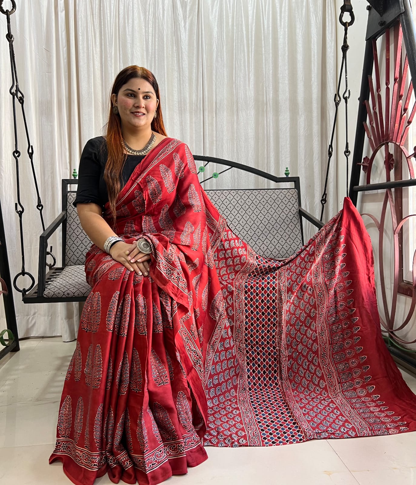 red saree silk ethnic wear