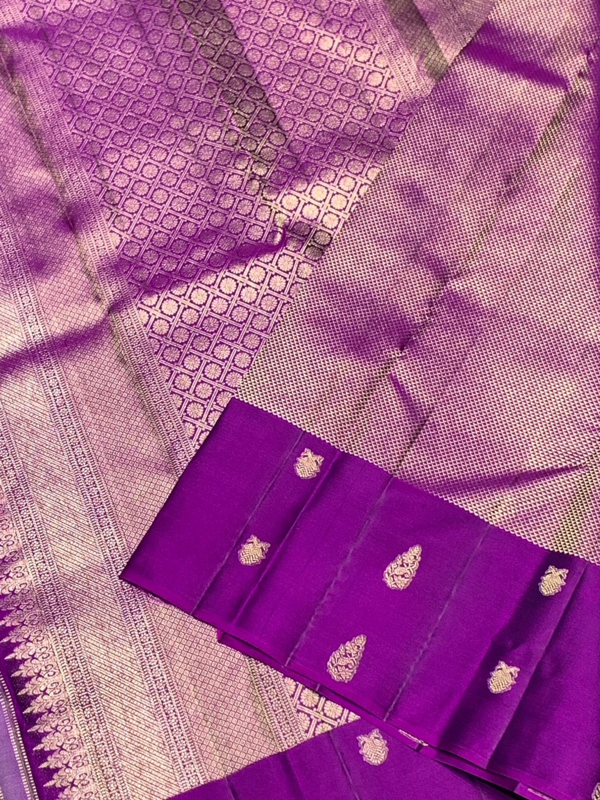 Pure Purple Kancheepuram Handwoven Silk Saree – 2G Zari | Double Warp | Silk Mark Certified