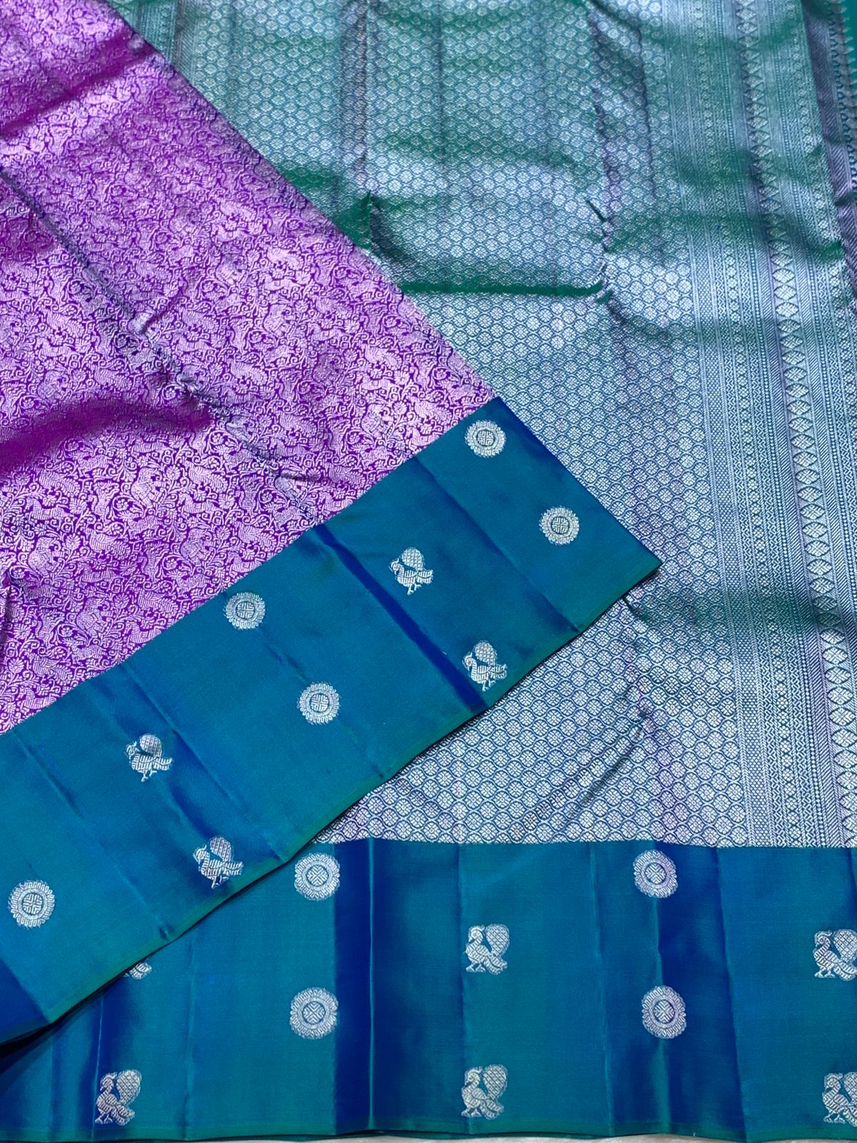 Purple Pure Kancheepuram Handwoven Silk Saree – 2G Zari | Double Warp | Silk Mark Certified